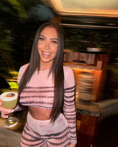 Mikki (@mikkiels) • Instagram photos and videos