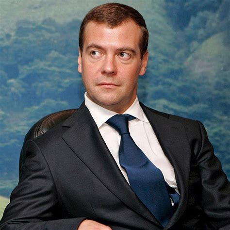Dmitry Medvedev 1024 x 1024 iPad Wallpaper