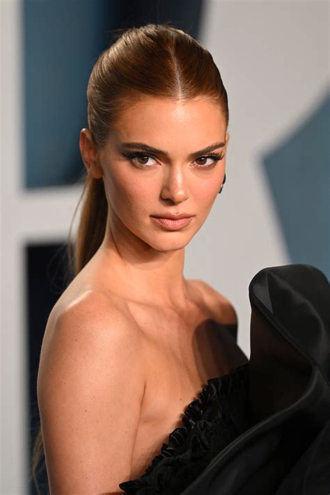 kendall jenner    dressed wedding guest  vogue