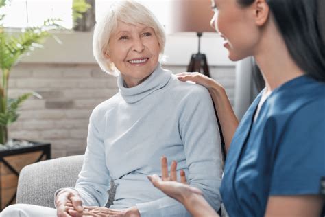 5 Ways Our Dementia Care Empowers Seniors at Home