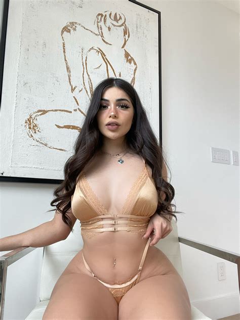 Alina The Hoekage 🌹 on Twitter: "1 or 2?…