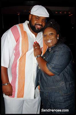 NEW BLOG ALERT--- CHAREELENEE.COM: Wanda Smith of V-103 ENGAGED or ...