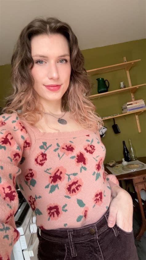 Today I am officially Elisabeth in the eyes of the law 🥹 it’s a surreal