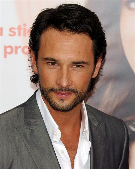 Rodrigo Santoro 300