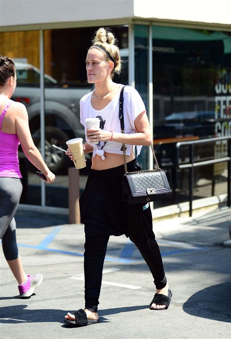 Hot And Sexy Peta Murgatroyd Photos - 12thBlog