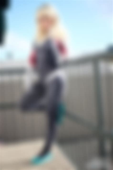 Lisa Pinelli as Spider-Gwen! : cosplaybabes