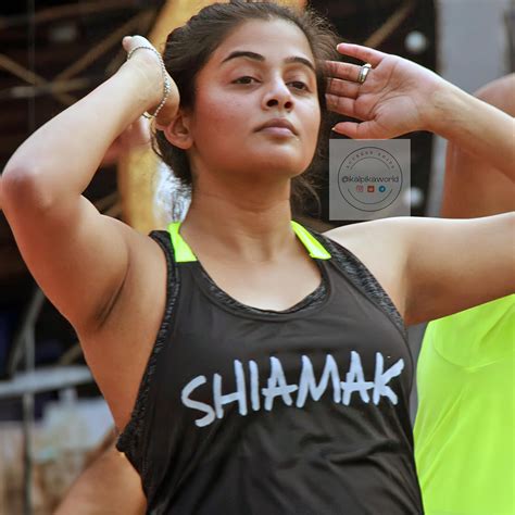 Priyamani raw and sweaty armpits : r/ActressArmpitFans