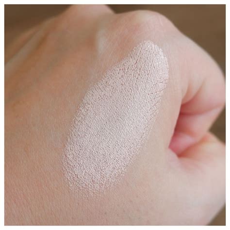 FLOATING IN DREAMS - Reviews . Makeup . Fashion . everyday beauty made ...