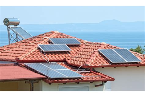 How Much Solar Power to Run a Refrigerator (What to Consider)