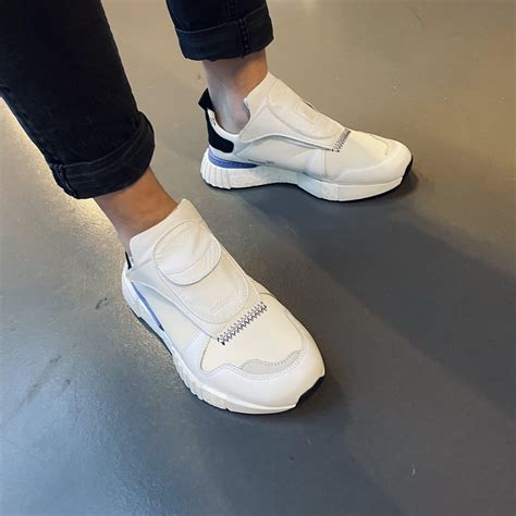 Pacing the future : r/Sneakers