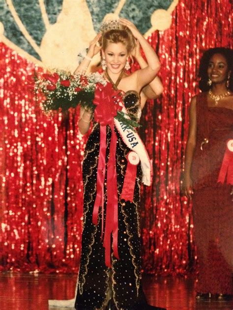 Shanna Moakler: A Life In The Spotlight! - Truth or Fiction
