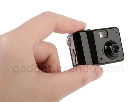 Tiny Handy Snap Shot Mini Digital Camera and Camcorder | Gadgetsin