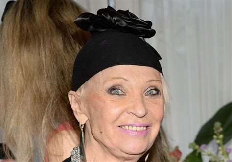 «Не хочет ни с кем общаться»: как сегодня живет 82-летняя Светлана ...