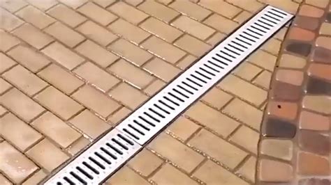 УСТАНОВКА ВОДООТВОДНЫХ ПЛАСТИКОВЫХ ЛОТКОВ НА БЕТОННОЕ ОСНОВАНИЕ - YouTube