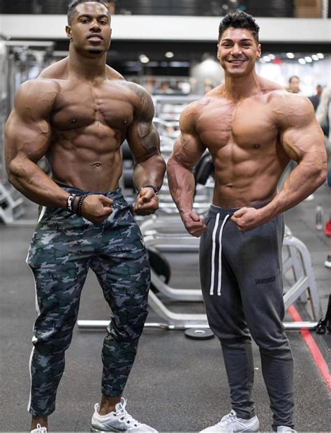 A life time NATURAL with an IFBB Men’s Physique Pro : r/bodybuilding