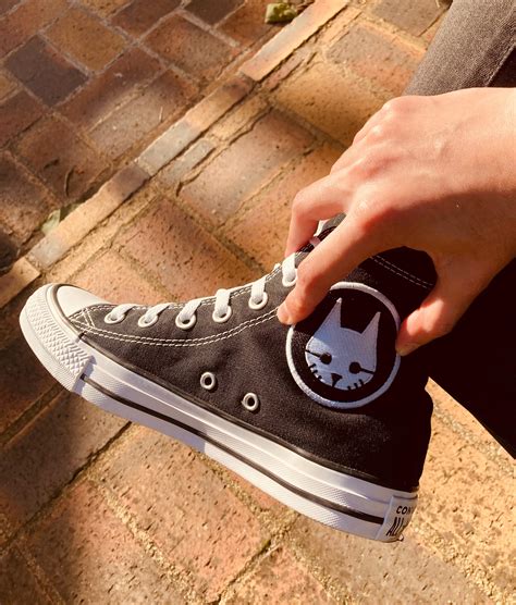 Stray x Converse ? yes or no ? : r/stray