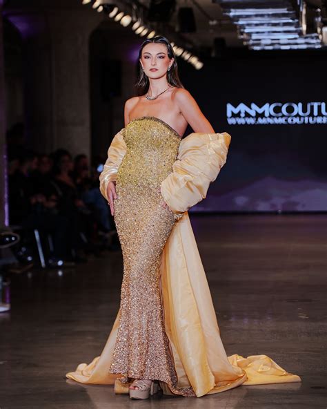 Rachel Pizzolato's feet