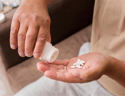 Cefdinir for Urinary Tract Infections (UTIs): What You Need to Know