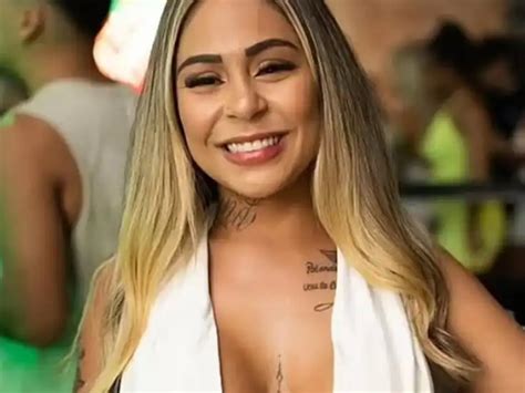 Muere la estrella de OnlyFans Anna Polly grabando un vídeo con dos