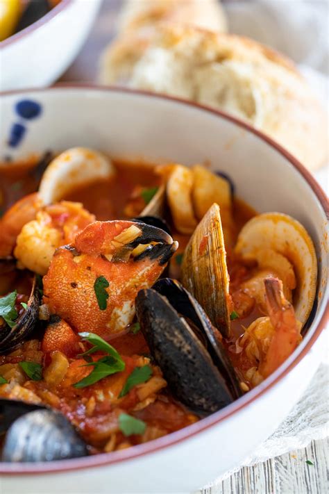 Seafood Cioppino Recipe • Freutcake