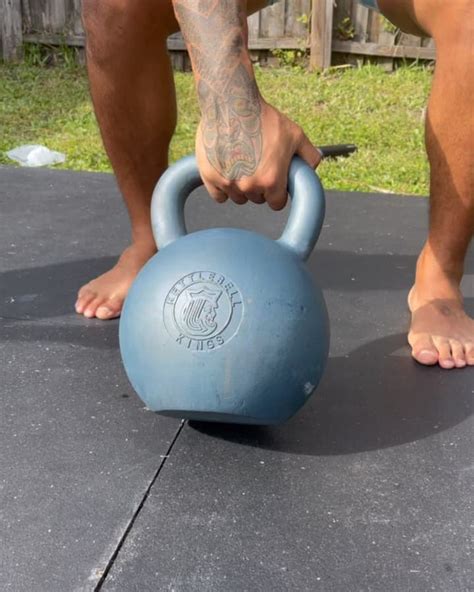 Different Types of Weights In The Gym - FitDominium