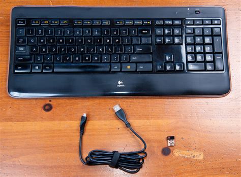 Used Logitech K800 (Y-R0011) Illuminated Battery Wireless Keyboard ...