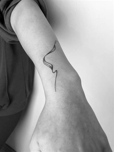 Abstract Flow Tattoo | Thin line tattoos, Tattoos, Black line tattoo