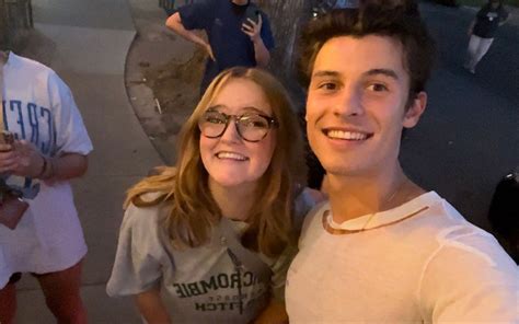 Shawn Mendes and fans