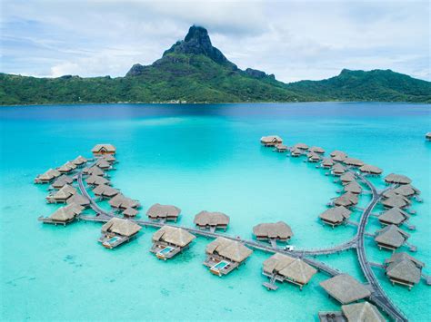 60383be3b2acea79928ae301_intercontinental-bora-bora-thalasso-spa-aerial
