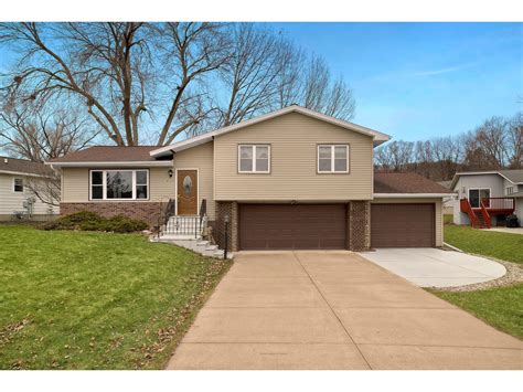 417 Park, La Crescent, MN, 55947 | MLS: 1861462 | Edina Realty