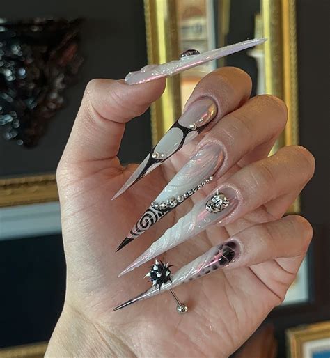 41 Stiletto Nails: Bold, Unique, and Trendy Designs to Elevate Your