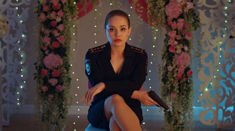 «Проект „Анна Николаевна“» продлили на второй сезон. Действие ...
