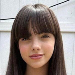 Salomé Larrea Muñoz - Age, Bio, Family | Famous Birthdays