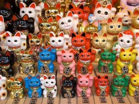 Unlock the Secrets of the Lucky Cat: Origins and Symbolism