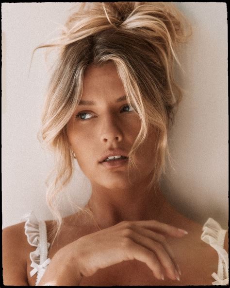 Photographer & Videographer on Instagram: "☁️🕊️🤍 I've worked with