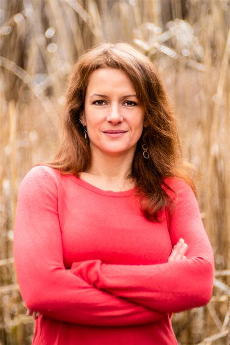 Caroline Gordon-Elliott – Medium