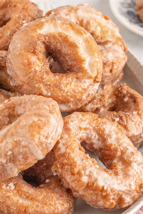Old Fashioned Glazed Donuts Recipe - Frugal Mom Eh!