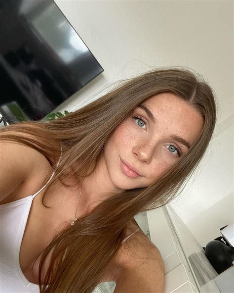 darleen-josephine-modelo-germany-25 - ColorMusic