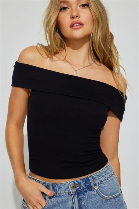shoulder top black garage