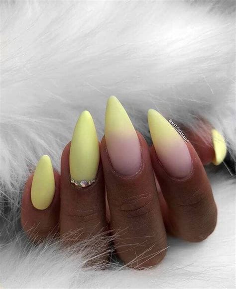 Sweet Pastel Matte Nails | Матовые черные ногти, Искусство маникюра ...