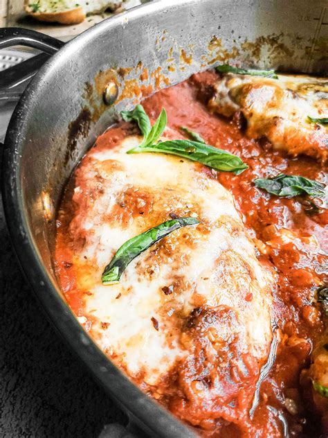 cheesy chicken parmesan  spicy marinara sauce