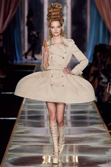 Pin by Никулина Ксения on 2020/2021 | Couture fashion, Fashion week ...