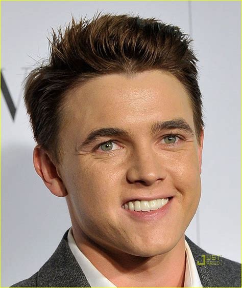 jesse mccartney    makeup artist photo  jesse