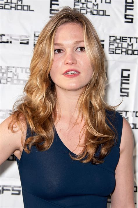 Julia Stiles @ Ghetto Film School Annual Benefit Gala | Celebrity Oopsies