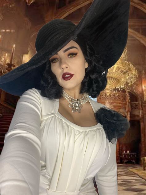 PornPic XXX | Lady Dimitrescu [self] ig @kebabs0verabs2.0