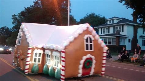 Gingerbread House Parade Float (Inflata-Float)