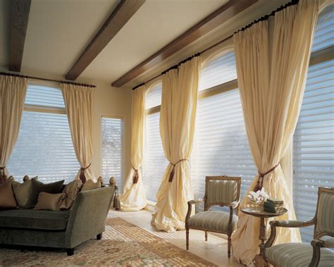 20 Different Living Room Window Treatments