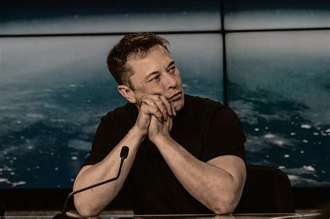 Илон Маск отверг утверждения о том, что его спутники забирают космос ...