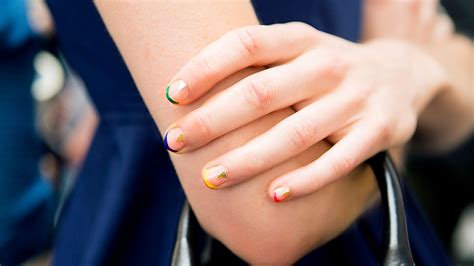 Nail Trends 2019 Will Be a Mix of Color and Texture – StyleCaster