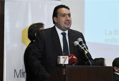 el ministro de finanzas de ecuador dejara el cargo por motivos de salud